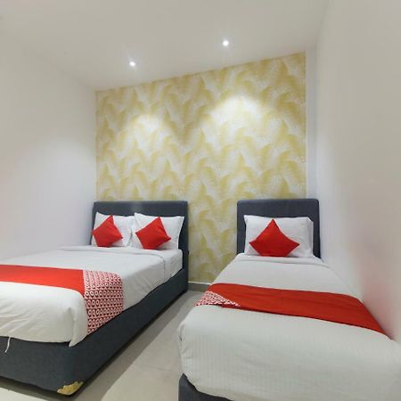 Oyo 90121 Summer House Bed & Cafe Kuala Lumpur Luaran gambar