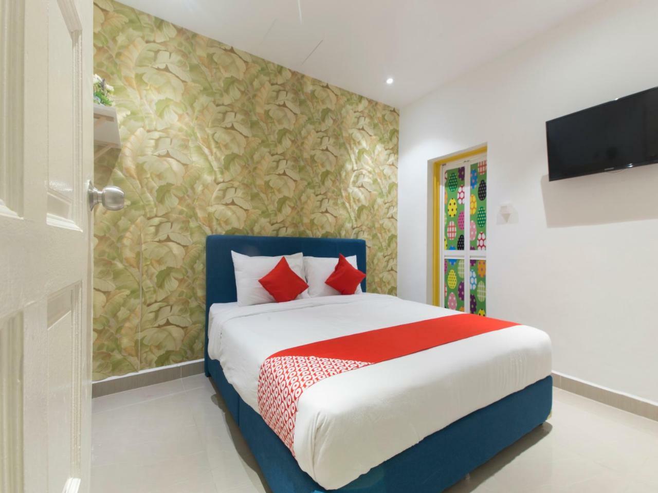 Oyo 90121 Summer House Bed & Cafe Kuala Lumpur Luaran gambar