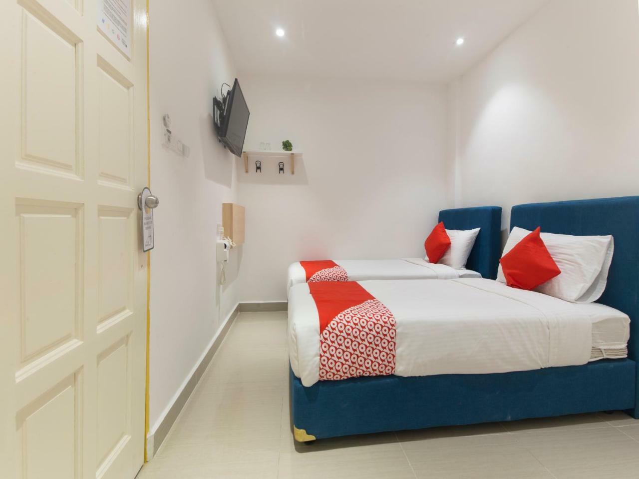 Oyo 90121 Summer House Bed & Cafe Kuala Lumpur Luaran gambar