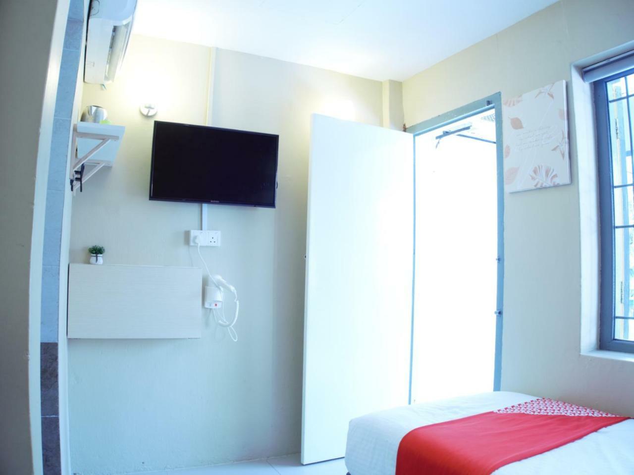 Oyo 90121 Summer House Bed & Cafe Kuala Lumpur Luaran gambar