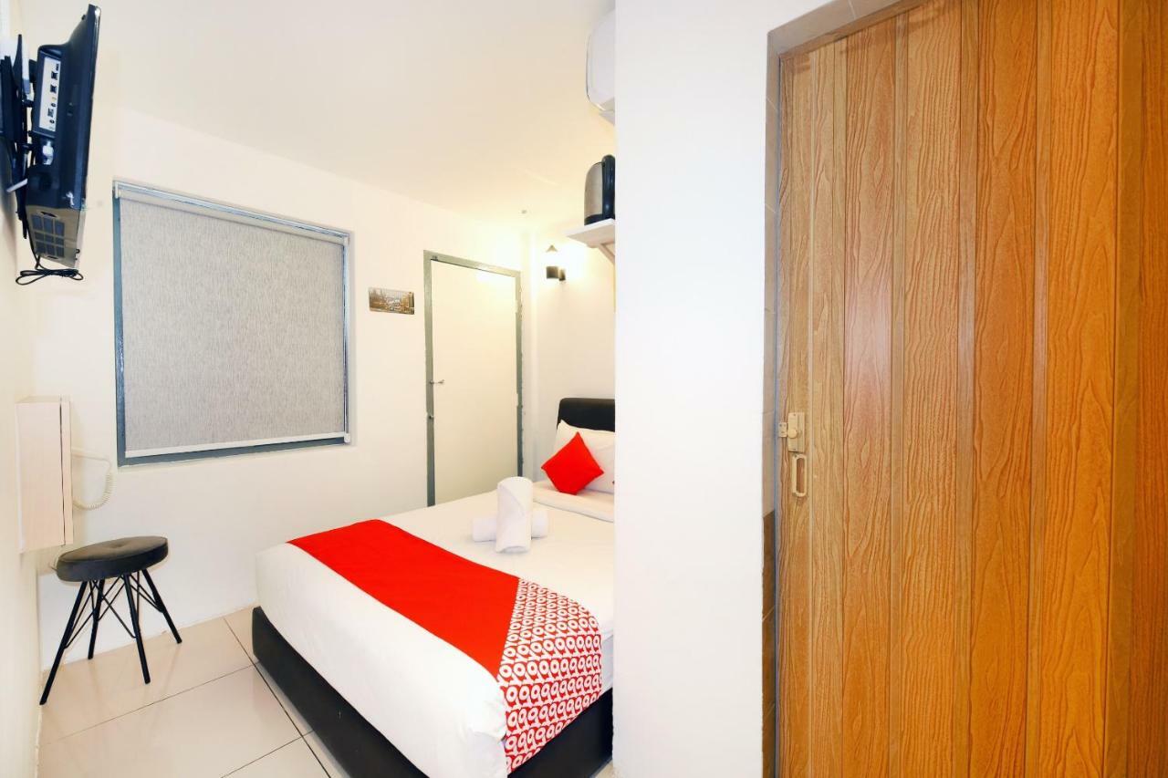 Oyo 90121 Summer House Bed & Cafe Kuala Lumpur Luaran gambar