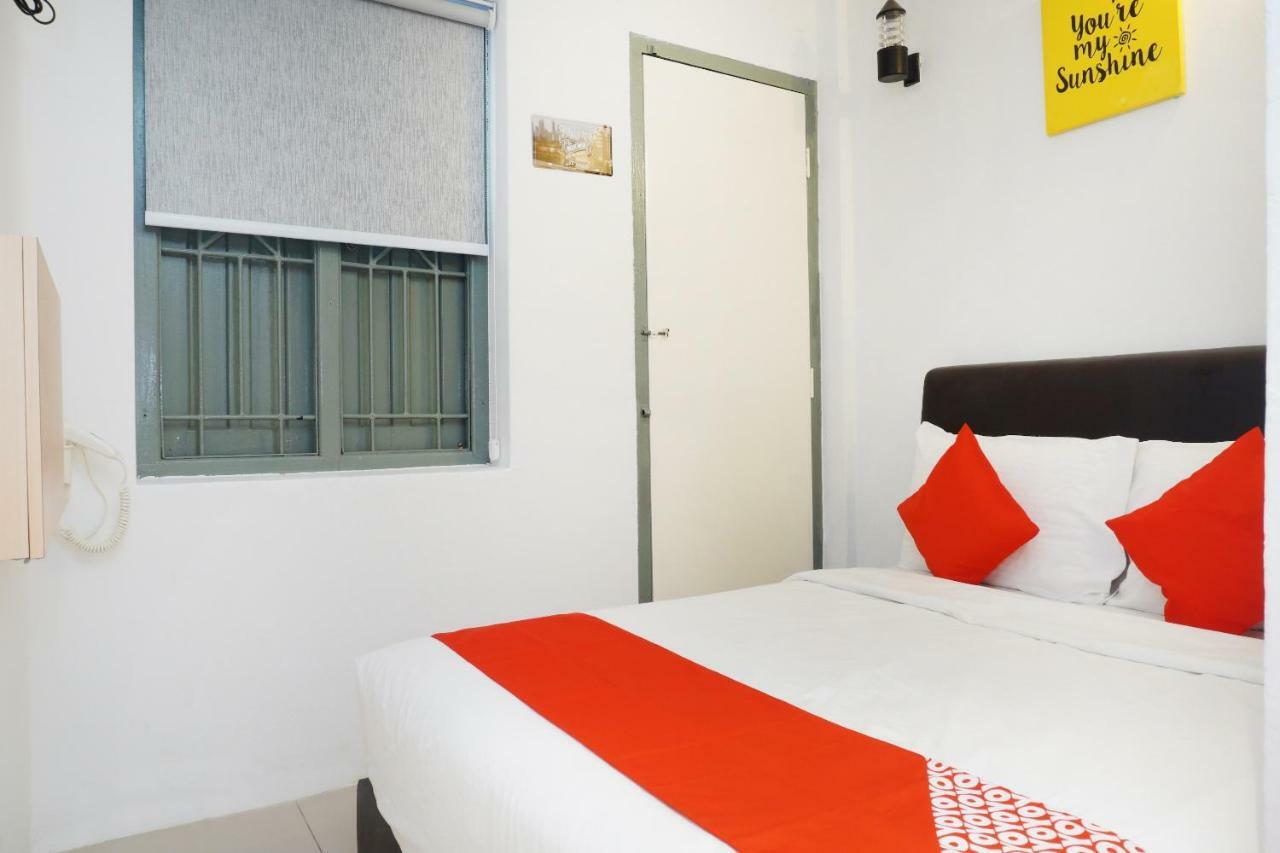 Oyo 90121 Summer House Bed & Cafe Kuala Lumpur Luaran gambar